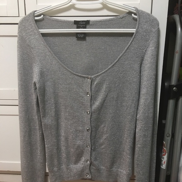 Silver Sweater - Picture 4 of 4